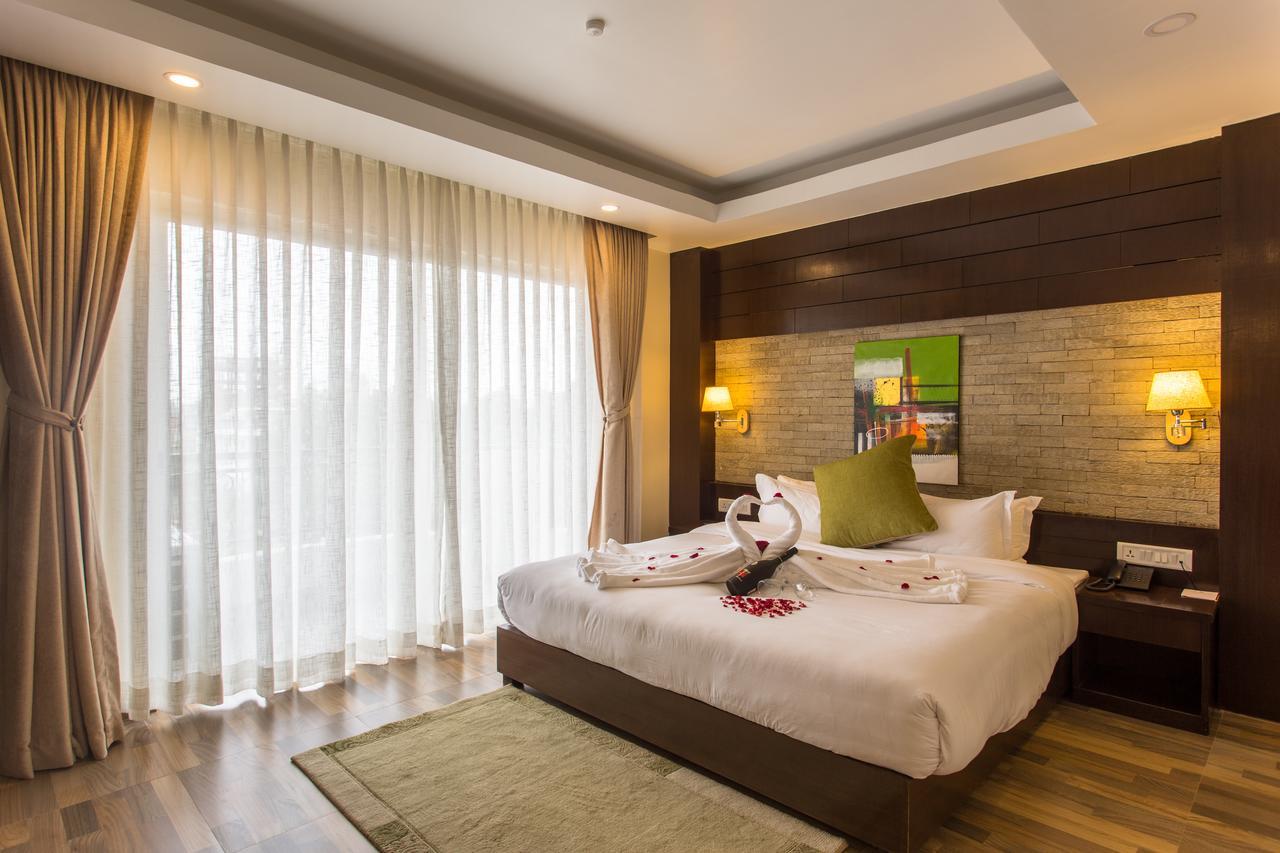 Bodhi Suites Boutique Hotel And Spa Pokhara Buitenkant foto