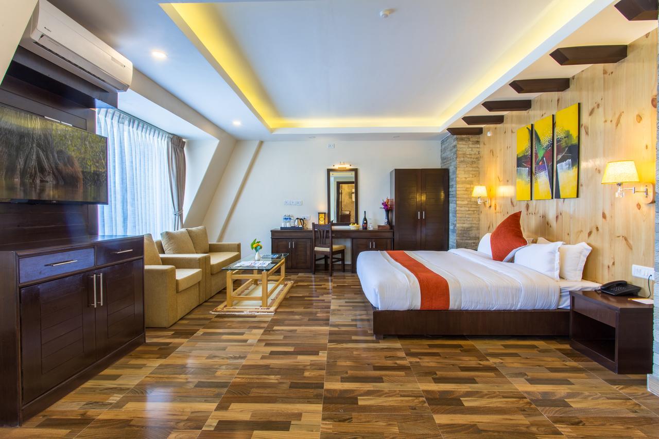Bodhi Suites Boutique Hotel And Spa Pokhara Buitenkant foto