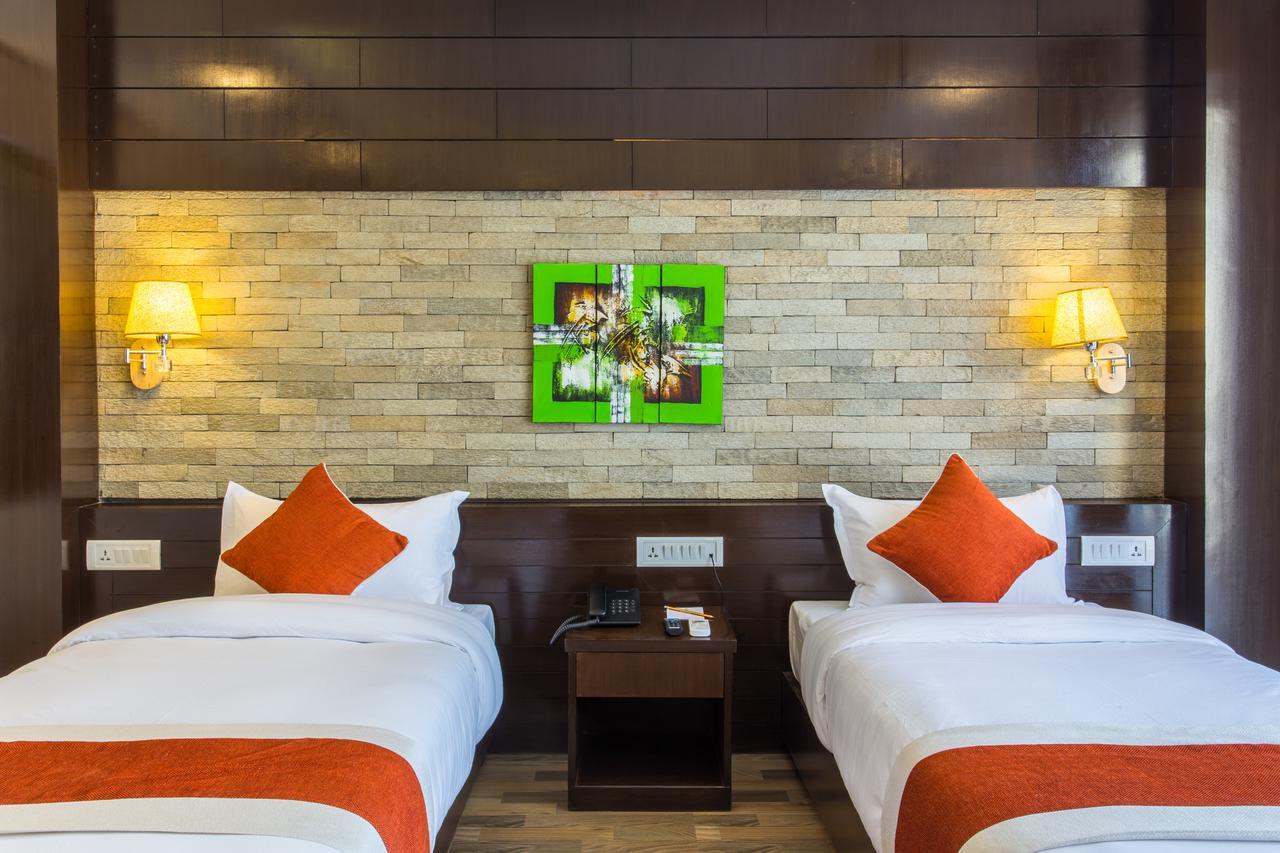 Bodhi Suites Boutique Hotel And Spa Pokhara Buitenkant foto