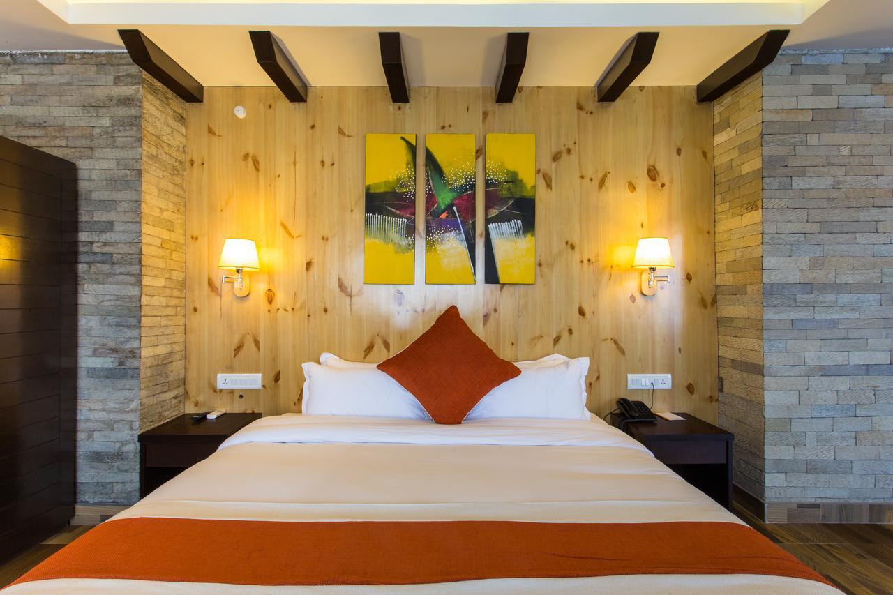 Bodhi Suites Boutique Hotel And Spa Pokhara Buitenkant foto