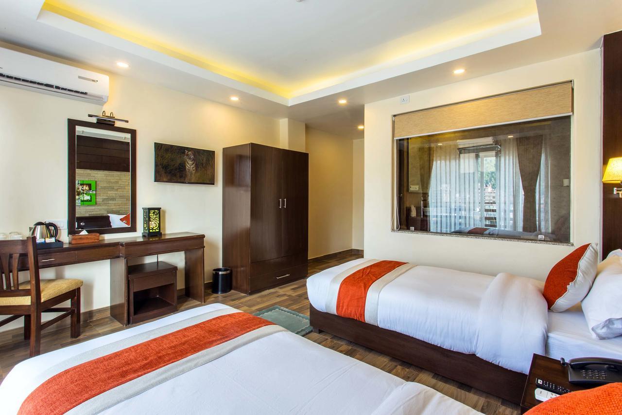 Bodhi Suites Boutique Hotel And Spa Pokhara Buitenkant foto