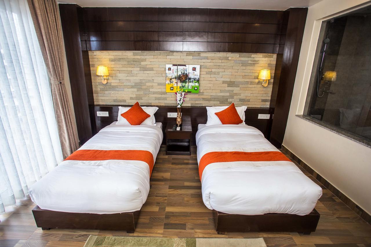 Bodhi Suites Boutique Hotel And Spa Pokhara Buitenkant foto